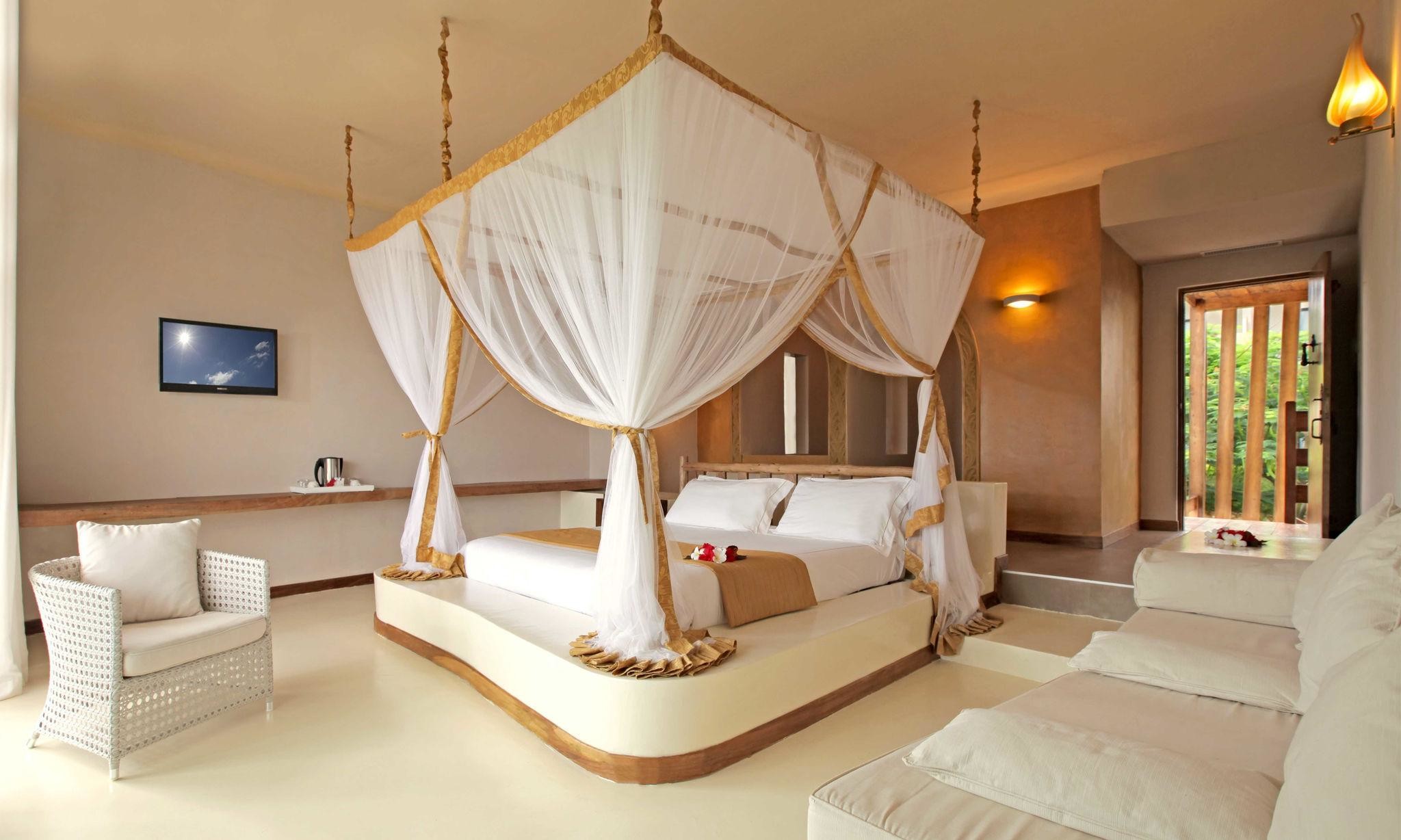 Gold Zanzibar Room