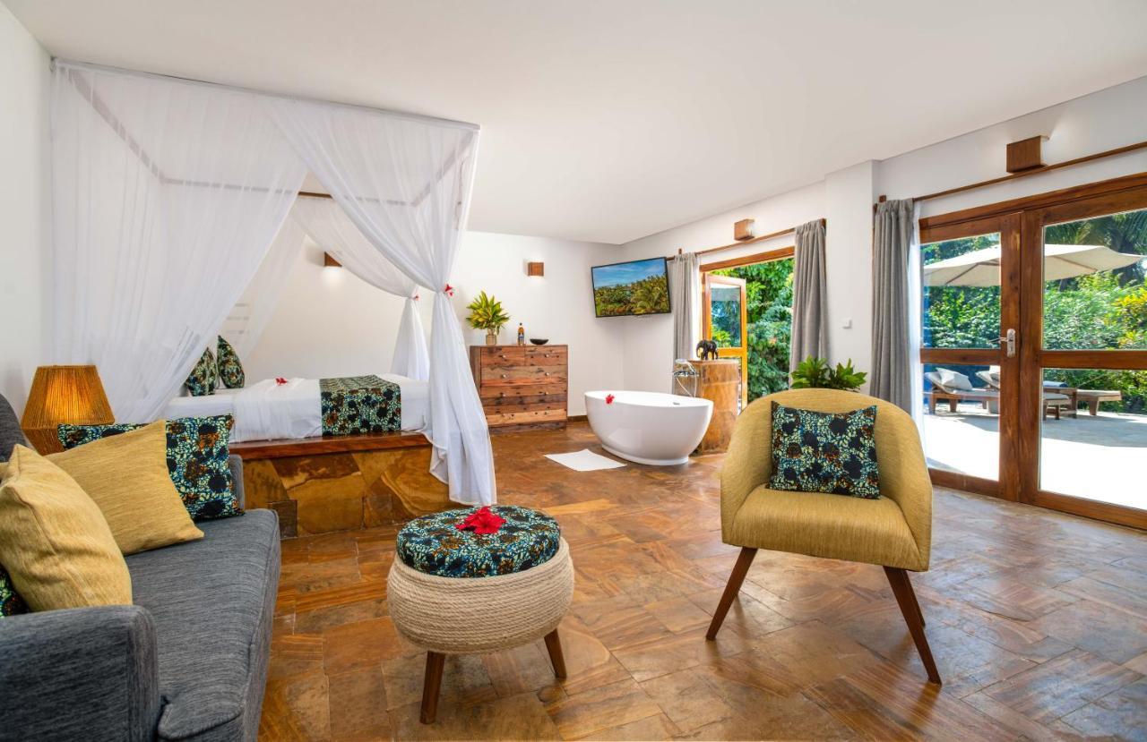 White Paradise Hotel